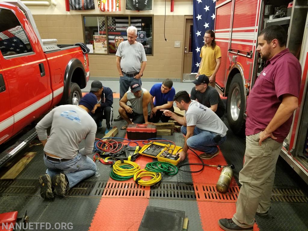 10/14/2019 Air bags Training.  Photos by Vincent P Tuzzolino