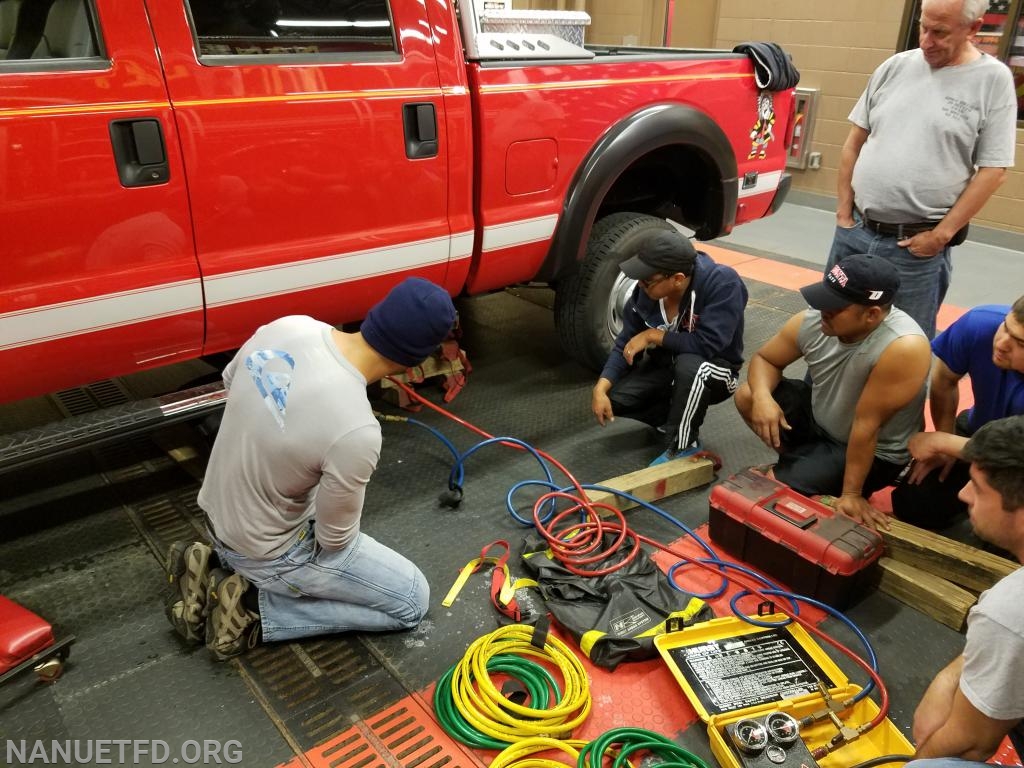 10/14/2019 Air bags Training.  Photos by Vincent P Tuzzolino