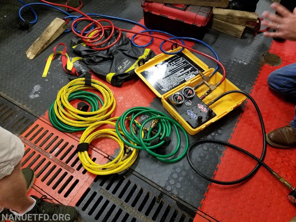 10/14/2019 Air bags Training.  Photos by Vincent P Tuzzolino
