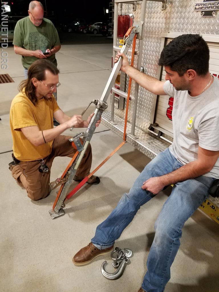 10/14/2019 Air bags Training.  Photos by Vincent P Tuzzolino