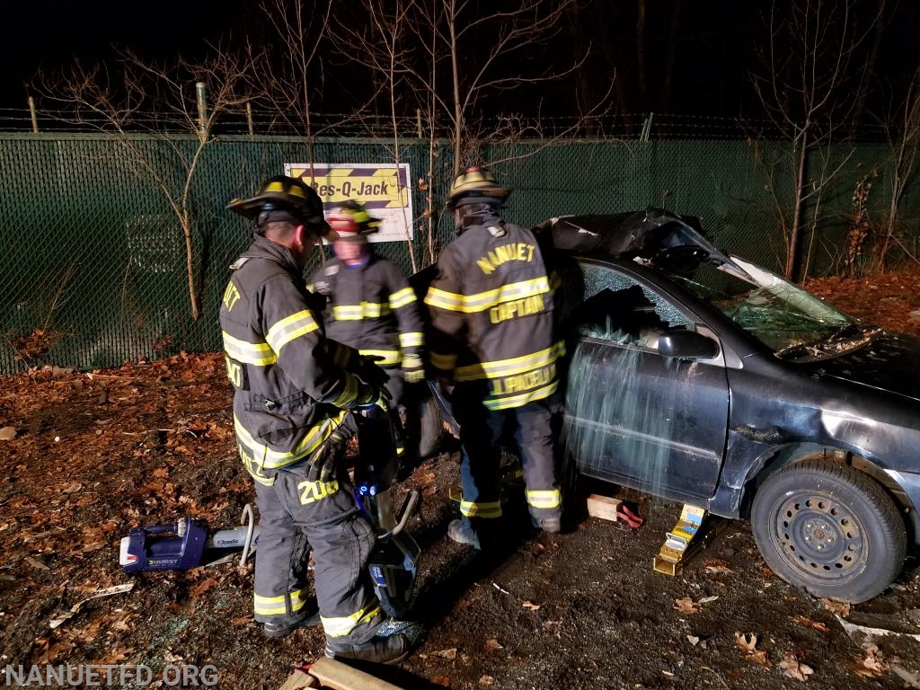 12-23-2019 Extrication Drill FTC. Testing new tools. Photos by Vincent P Tuzzolino
