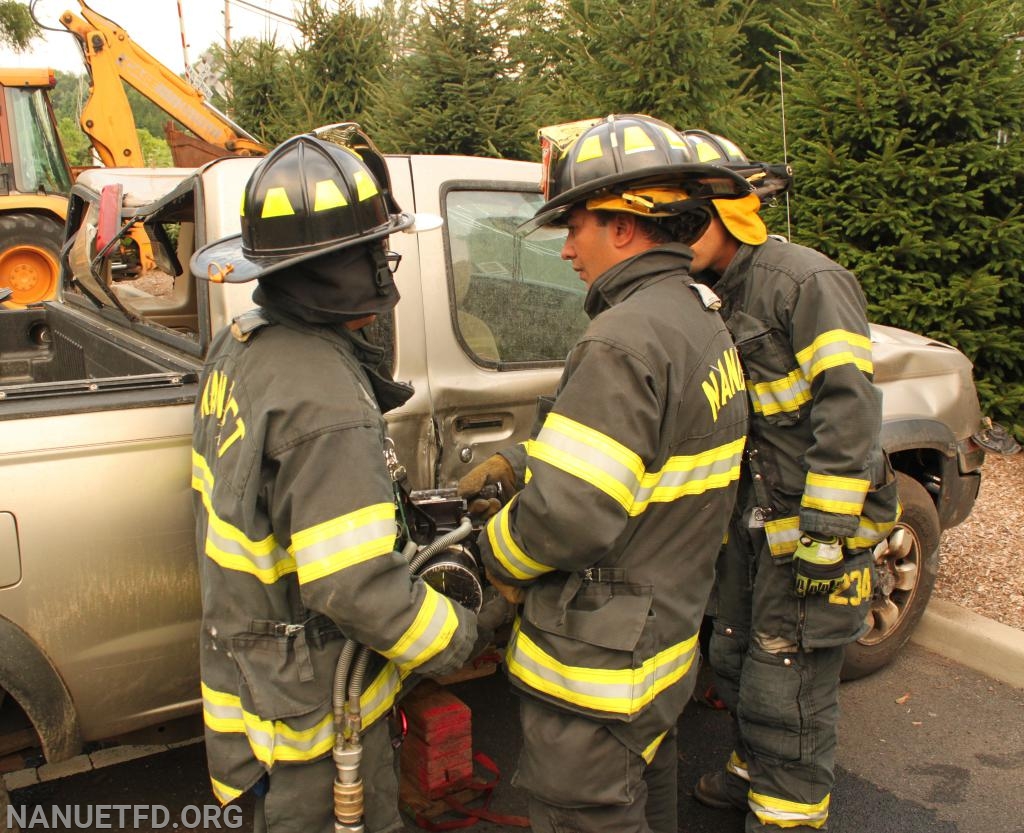 7-29-2019. 8-100 Extrication drill. Under the watchful eyes of the training officers. Photos by Vincent P Tuzzolino
