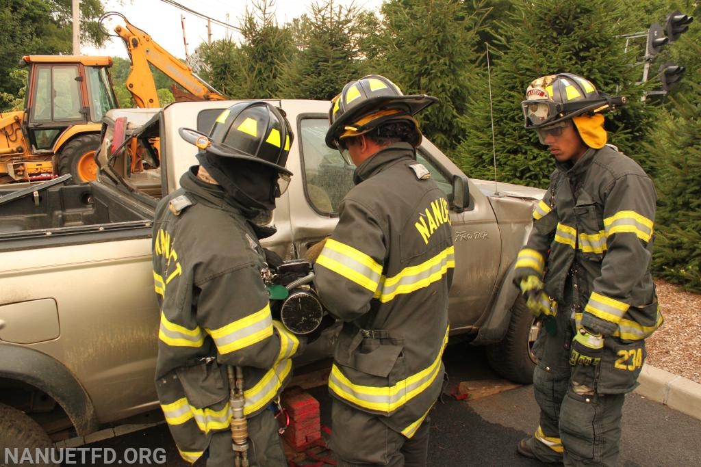 7-29-2019. 8-100 Extrication drill. Under the watchful eyes of the training officers. Photos by Vincent P Tuzzolino
