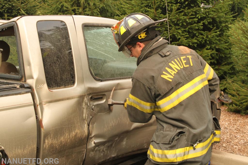7-29-2019. 8-100 Extrication drill. Under the watchful eyes of the training officers. Photos by Vincent P Tuzzolino
