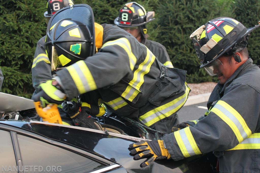 7-29-2019. 8-100 Extrication drill. Under the watchful eyes of the training officers. Photos by Vincent P Tuzzolino
